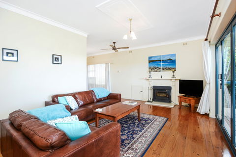 Islandview - Hayborough - Accommodation Gladstone 2