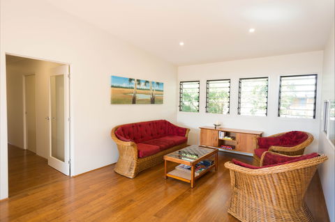 Just Sit: Moruya Heads - Accommodation Gladstone 2
