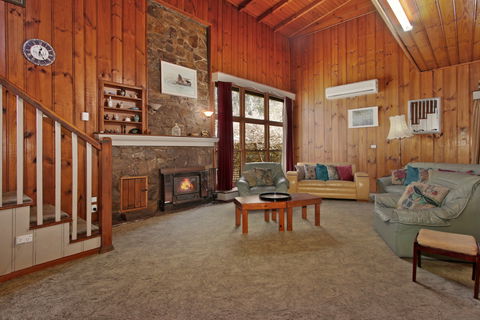 Le Chateau - Accommodation Gladstone 1