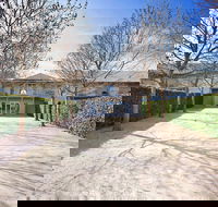 Lindenwarrah at Milawa - Accommodation Gladstone
