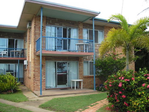 Lisianna Holiday Apartments - Accommodation Gladstone 0