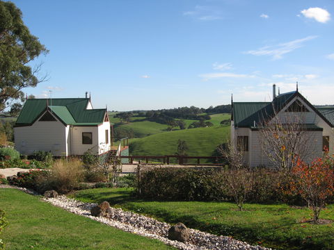Loves Lane Cottages - Accommodation Gladstone 1
