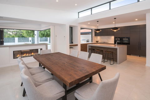 Marine Life - Accommodation Gladstone 1