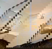 Myconos Resort - Accommodation Gladstone