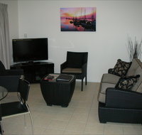 Palm View Holiday Apartments - Accommodation Gladstone