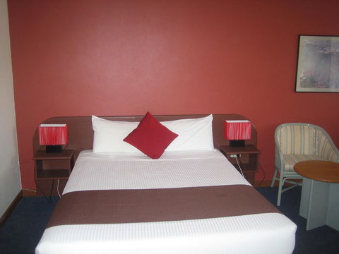 Parkway Motel - Accommodation Gladstone 0