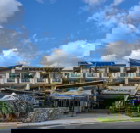 Paradiso Resort - Accommodation Gladstone