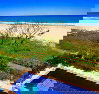 Pelican Sands Beach Resort - Accommodation Gladstone