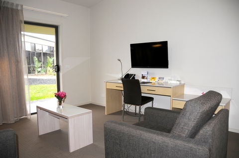 Quality Suites Seasons 5 Resort - Accommodation Gladstone 1