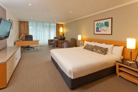 Radisson Hotel And Suites Sydney - Accommodation Gladstone 1