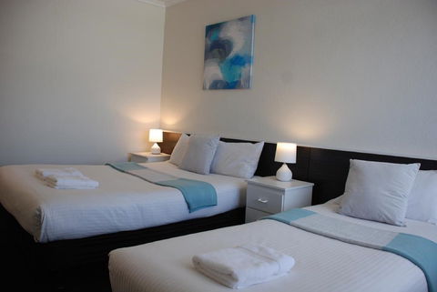Red Carpet Motel - Accommodation Gladstone 0