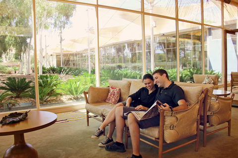 Sails In The Desert - Accommodation Gladstone 2