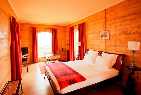 Sky House LifeTime Private Retreats - Accommodation Gladstone 2