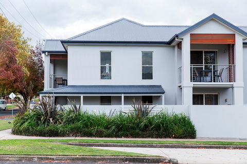 Stay Bathurst - Accommodation Gladstone 0
