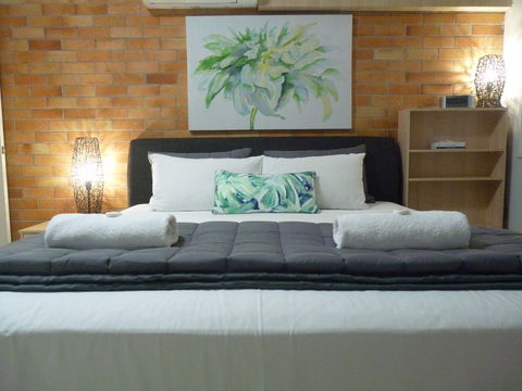 Sunseeker Motel - Accommodation Gladstone 0