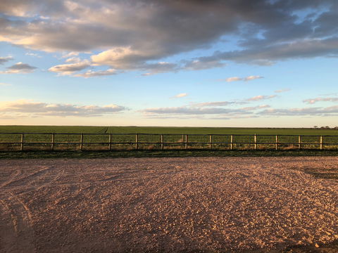 Tarnasey Farm - Pa's Place - Accommodation Gladstone 0