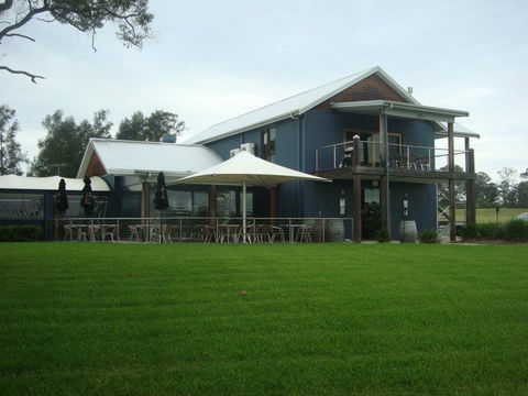 Tatler Vineyard Accommodation - Accommodation Gladstone 0