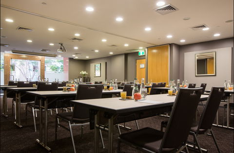 The Sebel Quay West Suites Sydney - Accommodation Gladstone 1