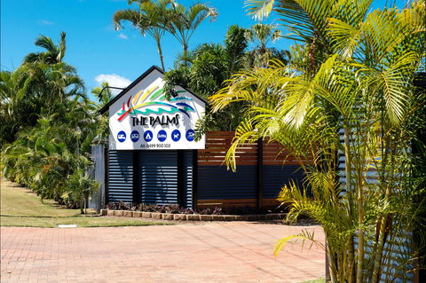 The Palms Hervey Bay - Accommodation Gladstone 0