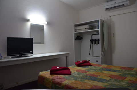 Travelway Motel - Accommodation Gladstone 2