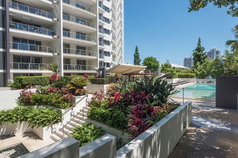 Trilogy Apartments Surfers Paradise - Accommodation Gladstone 2