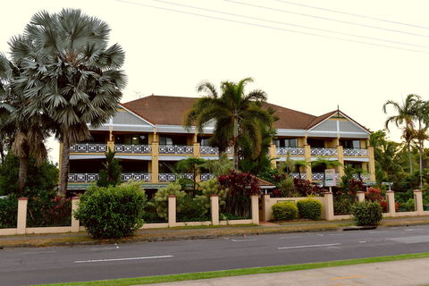 Waterfront Terraces - Accommodation Gladstone 0