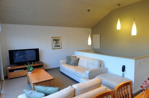 The Victoria Port Fairy - Accommodation Gladstone 4