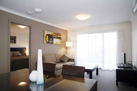 Quest Sale - Accommodation Gladstone 1