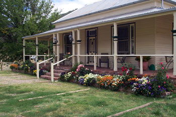 Snug As A Bug Motel - Accommodation Gladstone 2