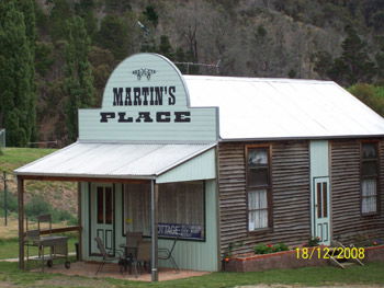 Snug As A Bug Motel - Accommodation Gladstone 3