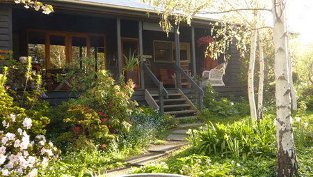 Cottage Braeside Mt Macedon - Accommodation Gladstone 0