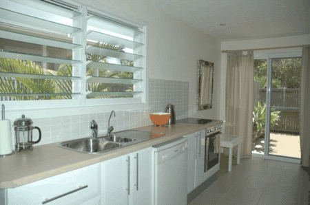 Abachi 1 Bedroom Apartment - Accommodation Gladstone 4
