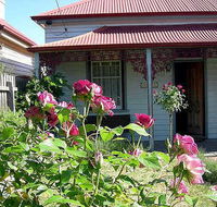 Airleigh - Rose Cottage - Accommodation Gladstone