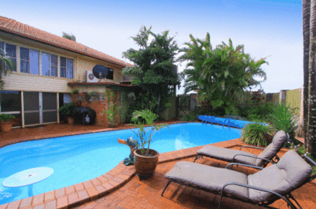 Dunelm House Bed And Breakfast - Accommodation Gladstone 0