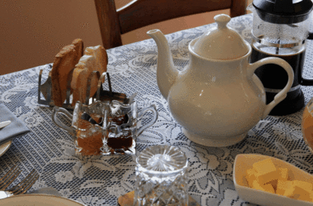 Dunelm House Bed And Breakfast - Accommodation Gladstone 5