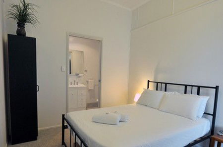 Alexandra Lodge Bundaberg - Accommodation Gladstone 0