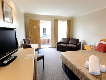Alexandra Place - Accommodation Gladstone 0