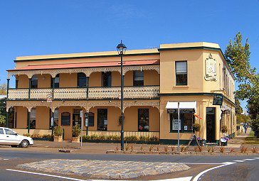 Seaview House - Accommodation Gladstone 0