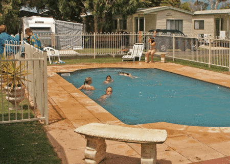 Apollo Bay Holiday Park - Accommodation Gladstone 0