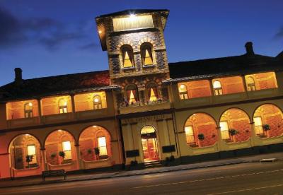 Vue Grand Hotel - Accommodation Gladstone 0
