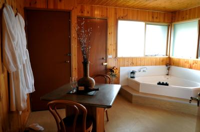 Venus Bay Getaways - Accommodation Gladstone 4