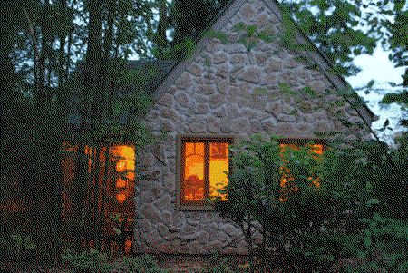 Witches Falls Cottages - Accommodation Gladstone 0