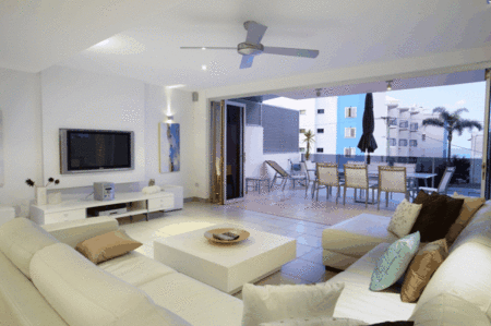 Alex Beach House - Accommodation Gladstone 2