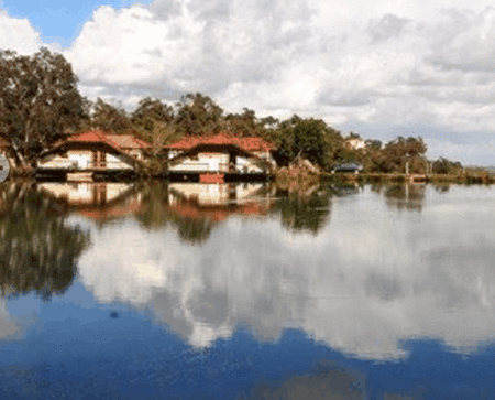 Lakeside Country Resort - Accommodation Gladstone