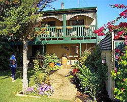 Broadwater Bed & Breakfast - Accommodation Gladstone 0