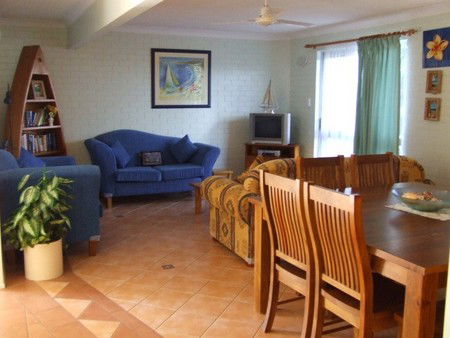 Ocean Court Apartments - Accommodation Gladstone 3