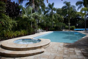 Oasis Apartments And Treetop Houses - Accommodation Gladstone 0
