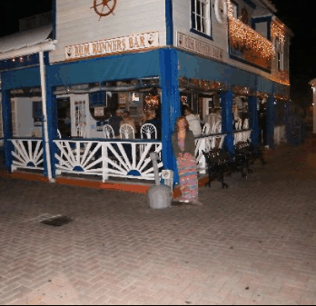 Auntie Ann's B & B - Accommodation Gladstone 1