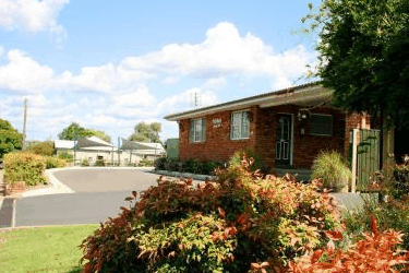 Cadman Apartments - Accommodation Gladstone 0