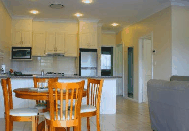 Cadman Apartments - Accommodation Gladstone 2